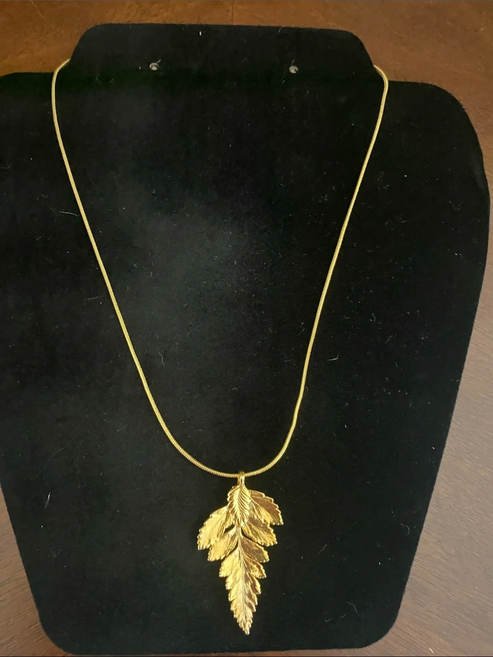 Gold Leaf Pendant Necklace - Elegant Women’s Jewelry